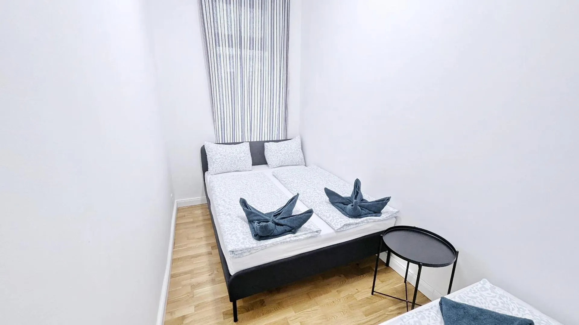 Spacious Apartment In A Lively Area Vienna