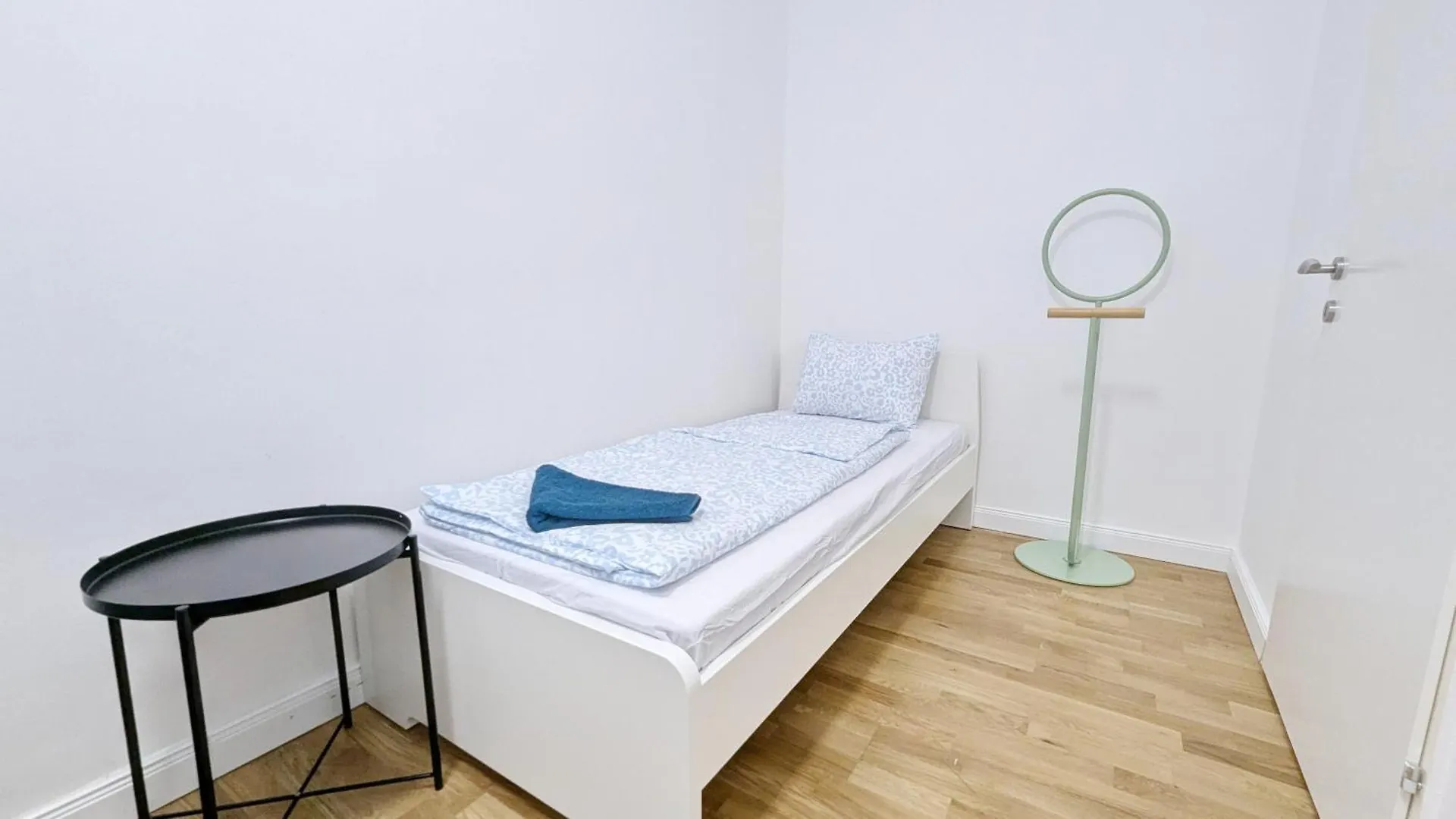 Spacious Apartment In A Lively Area Vienna Austria